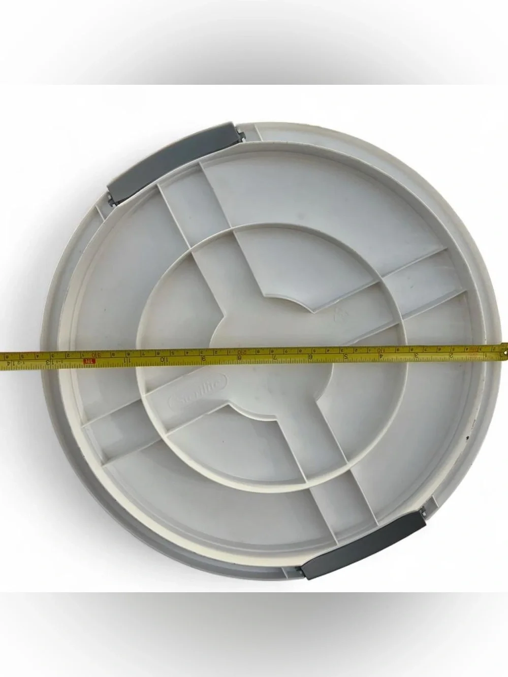 Sterilite cake server